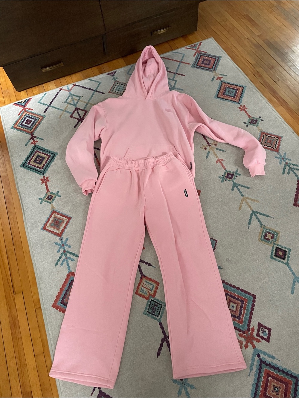 Women’s Comfrt Pink Love Sweatshirt And Pants Set - Picture 2 of 5